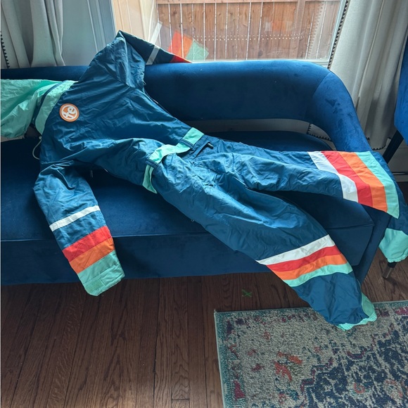 Tipsey Elf retro Ski snowsuit - beautiful and NEVER worn! - Picture 3 of 11